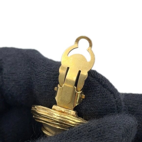 CHANEL CC Logo Faux Pearl Earring Gold Plated/Faux Pearl - Picture 5 of 8